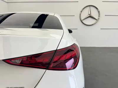 Mercedes-Benz C-Class 2022, 43600 км, за 22399.48 USD - фото 9