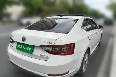 Skoda Superb 2016, 126600 км, за 6114 USD - фото 6