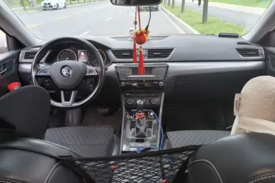 Skoda Superb 2016, 126600 км, за 6114 USD - фото 9