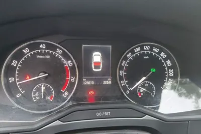 Skoda Superb 2016, 126600 км, за 6114 USD - фото 11