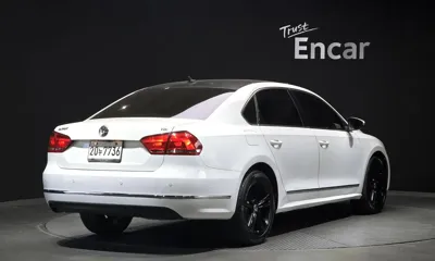 Volkswagen Passat 2013, 110208 км, за 3203.36 USD
