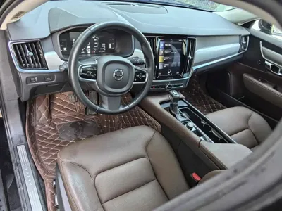 Volvo S90 2018, 42000 км, за 13146.7 USD