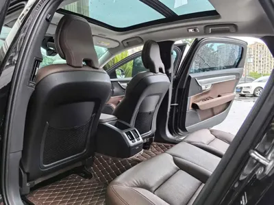 Volvo S90 2018, 42000 км, за 13146.7 USD