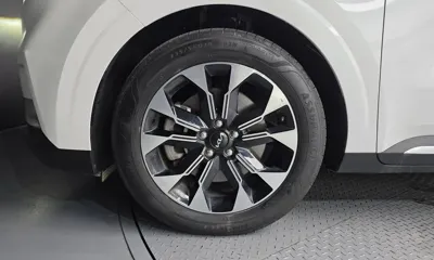Kia Canival 2023, 49480 км, за 17109.04 USD