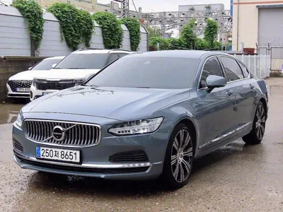 Volvo S90 2021, 122535 км, за 19698.59 USD