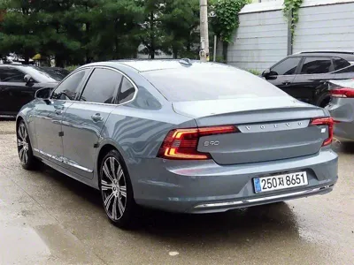 Volvo S90 2021, 122535 км, за 19698.59 USD