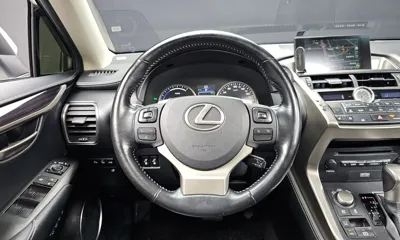 Lexus NX 2017, 132261 км, за 14873.09 USD - фото 12