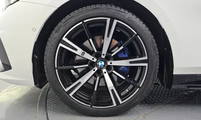 BMW 5-Series 2025, 27342 км, за 53656.29 USD