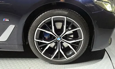 BMW 5-Series 2021, 69200 км, за 26759.16 USD