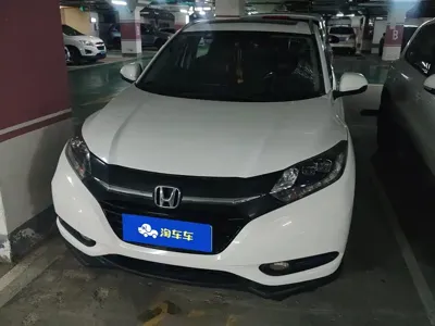 Honda Vezel 2017, 123900 км, за 6463.09 USD