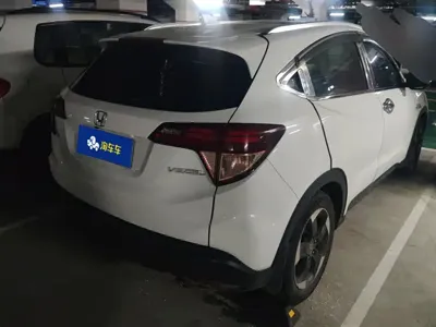 Honda Vezel 2017, 123900 км, за 6463.09 USD