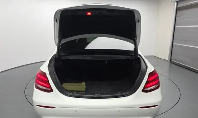 Mercedes-Benz E-Class 2018, 87927 км, за 11896.24 USD - фото 20