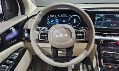 Kia Canival 2023, 46021 км, за 24878.56 USD - фото 12