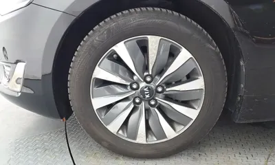 Kia K7 2014, 180375 км, за 3559.18 USD
