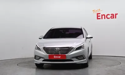 Hyundai Sonata 2015, 164392 км, за 4426.82 USD