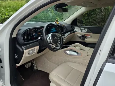 Mercedes-Benz GLS 2023, 38000 км, за 89844.65 USD