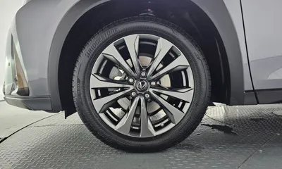 Lexus UX 2021, 40775 км, за 21872.8 USD