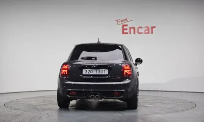 MINI Cooper 2019, 67249 км, за 11571.21 USD