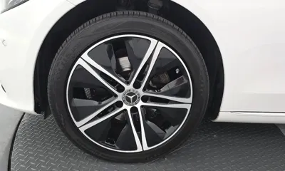Mercedes-Benz C-Class 2019, 136327 км, за 14244.45 USD