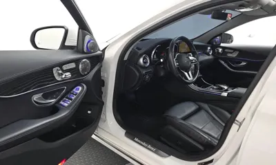 Mercedes-Benz C-Class 2019, 136327 км, за 14244.45 USD - фото 10