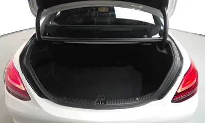 Mercedes-Benz C-Class 2019, 136327 км, за 14244.45 USD - фото 17