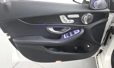 Mercedes-Benz C-Class 2019, 136327 км, за 14244.45 USD - фото 24