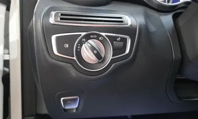 Mercedes-Benz C-Class 2019, 136327 км, за 14244.45 USD - фото 27