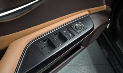 Lexus ES 2019, 184878 км, за 17486.83 USD - фото 17
