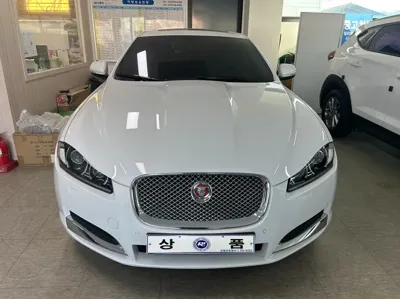 Jaguar XF · 2014 год