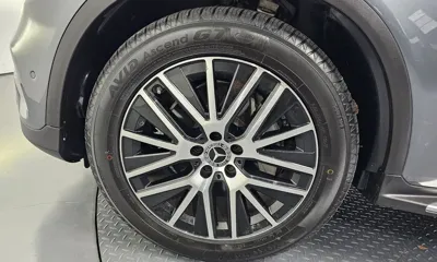 Mercedes-Benz GLC-Class 2020, 45046 км, за 25437.72 USD