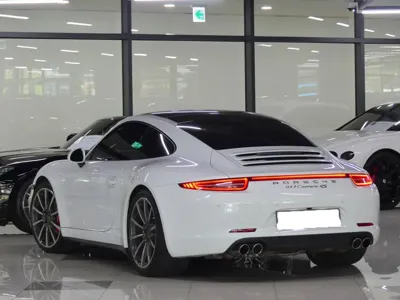 Porsche 911 2016, 12500 км, за 75489.04 USD