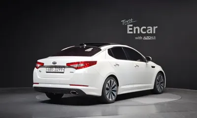 Kia K5 2013, 147551 км, за 2756.99 USD