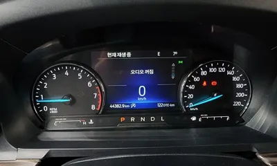 Ford Explorer 2022, 44382 км, за 21172.06 USD - фото 8