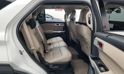 Ford Explorer 2022, 44382 км, за 21172.06 USD - фото 12