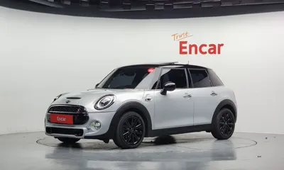 MINI Cooper · 2019 год