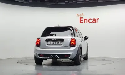 MINI Cooper 2019, 21860 км, за 14385.18 USD