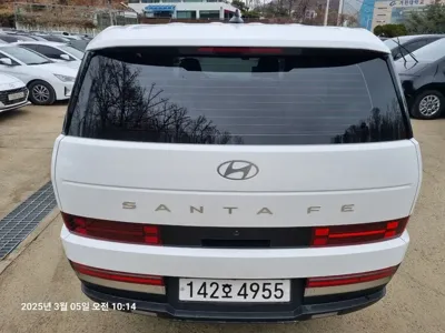 Hyundai Santafe 2024, 30000 км, за 64705.95 USD