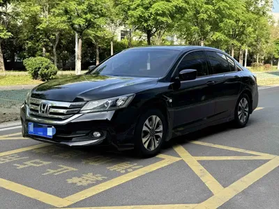 Honda Accord · 2015 год