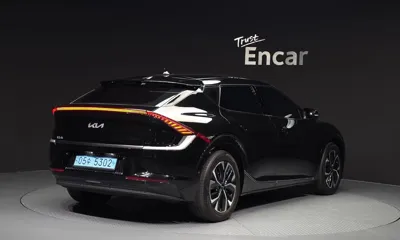 Kia EV6 2023, 36888 км, за 23637.42 USD
