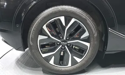 Kia EV6 2023, 36888 км, за 23637.42 USD
