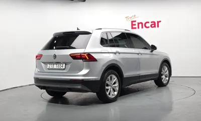 Volkswagen Tiguan 2018, 151426 км, за 10944.63 USD