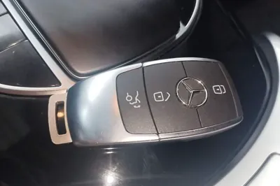 Mercedes-Benz EQC 2020, 46300 км, за 23592 USD - фото 39