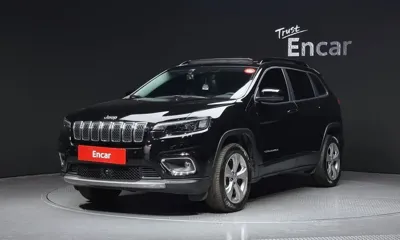 Jeep Cherokee · 2022 год