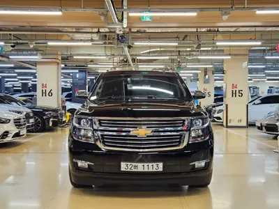 Chevrolet Surburban 2017, 85000 км, за 24069.76 USD