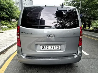 Hyundai Starex