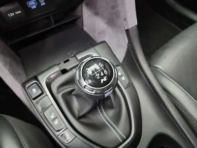Hyundai Veloster 2019, 204716 км, за 5850.61 USD - фото 9