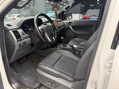 Ford Everest 2017, 139000 км, за 10299.63 USD