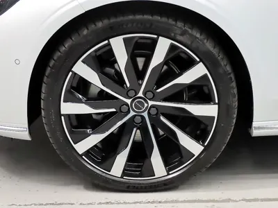 Volvo S90 2026, 2455 км, за 39057.37 USD