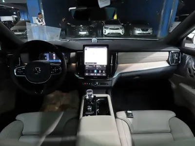 Volvo S90 2026, 2455 км, за 39057.37 USD - фото 7