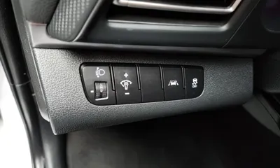 Hyundai Avante 2019, 14977 км, за 9072.84 USD - фото 17